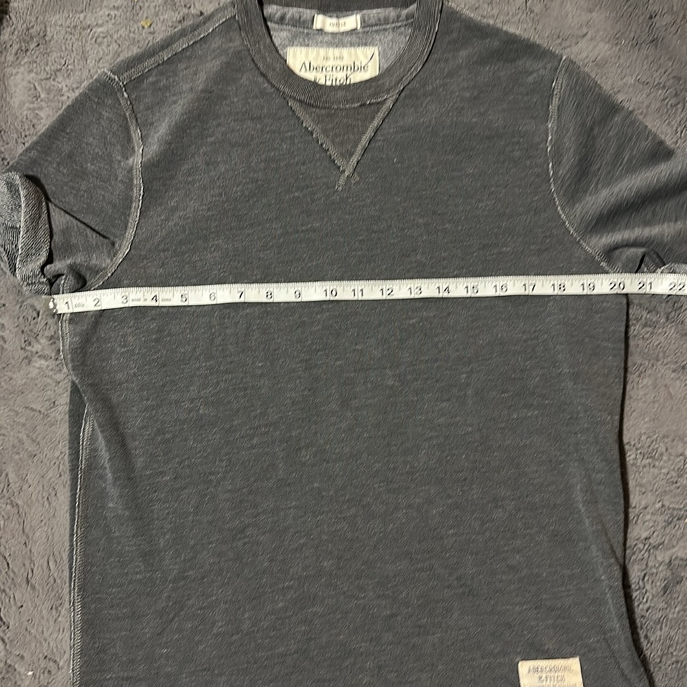 Abercrombie & Fitch crewneck - Picture 6 of 9